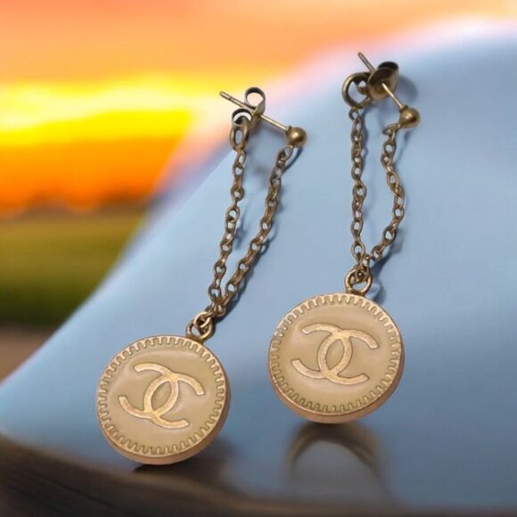 CHANEL Gold Medallion Earrings with Iconic CC Logo - Picture 1 of 6